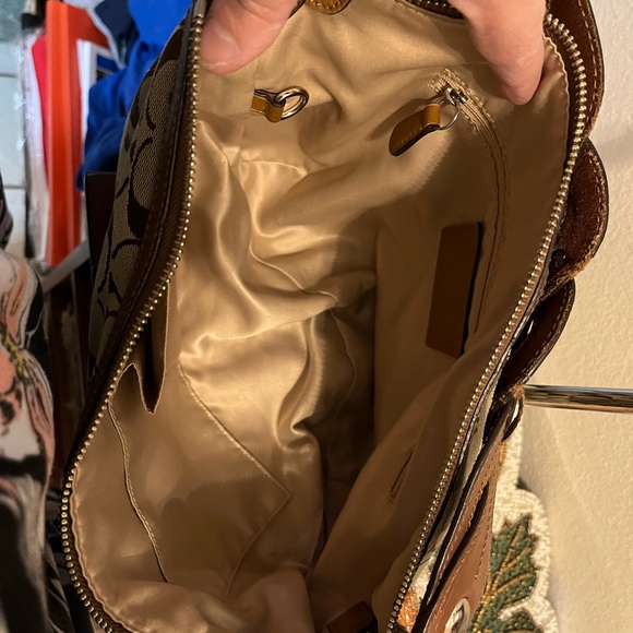 COACH Khaki/BrownSignature ShoulderBag.LeatherBraided Handle.SilverHardware.EUC - Picture 7 of 7